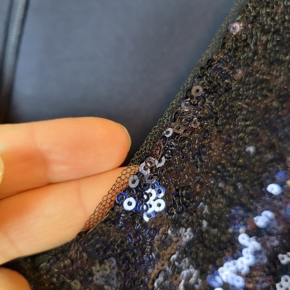 NWT DKNY Long Sleeve Side-Ruched Sequin Gown in Navy Size 6 - Picture 9 of 16